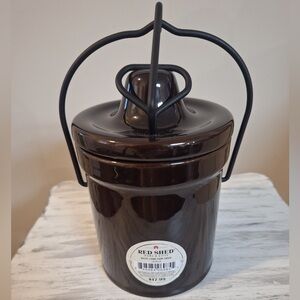 Red Shed Dairy Crock.